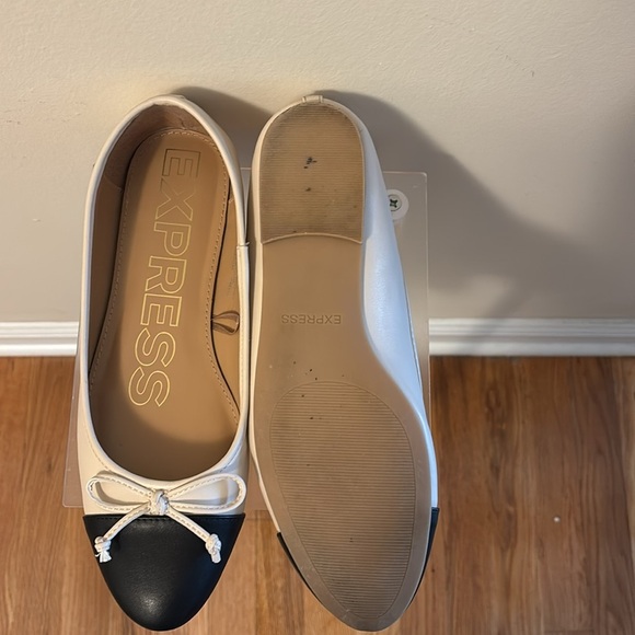 Express Black and Cream Flats with Bow Detail - Picture 6 of 13
